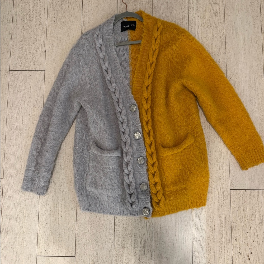 Gray and Yellow Women's Sweater